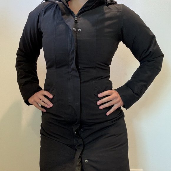 The North Face lightweight waterproof HyVent jacket Small - Picture 4 of 15